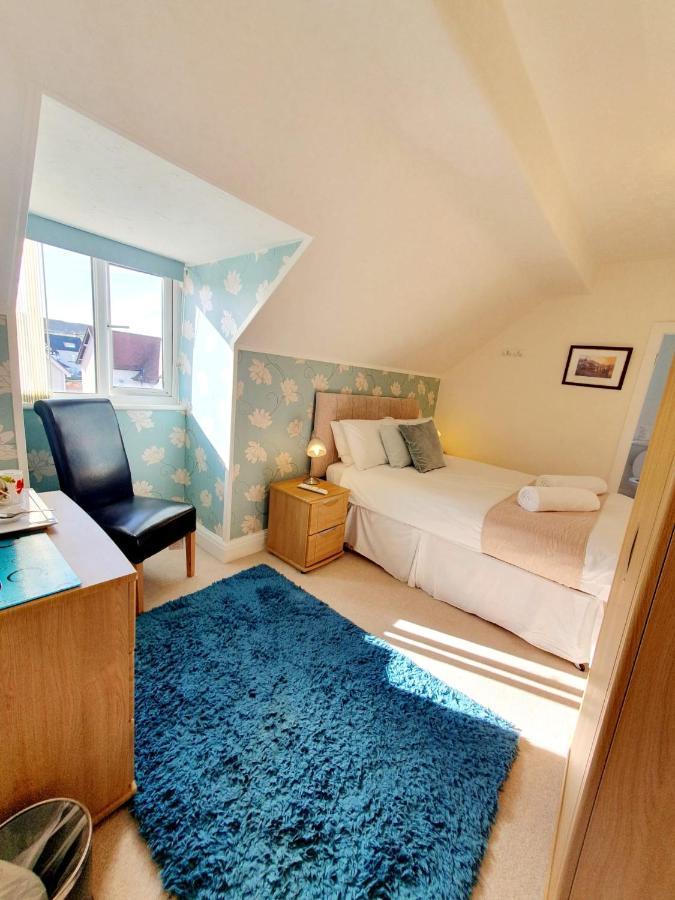 Cleave Court Guest House ลันดิดโน ภายนอก รูปภาพ